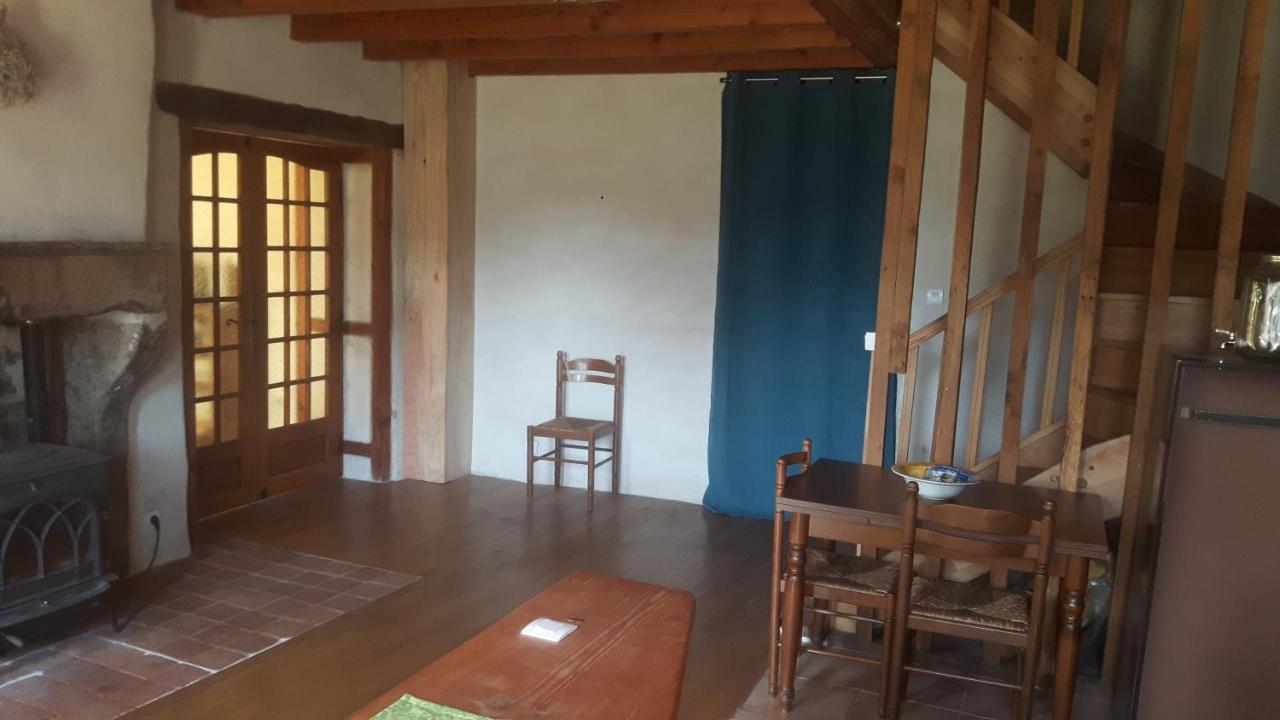 Maison En Pierre Vila Dettey Exterior foto